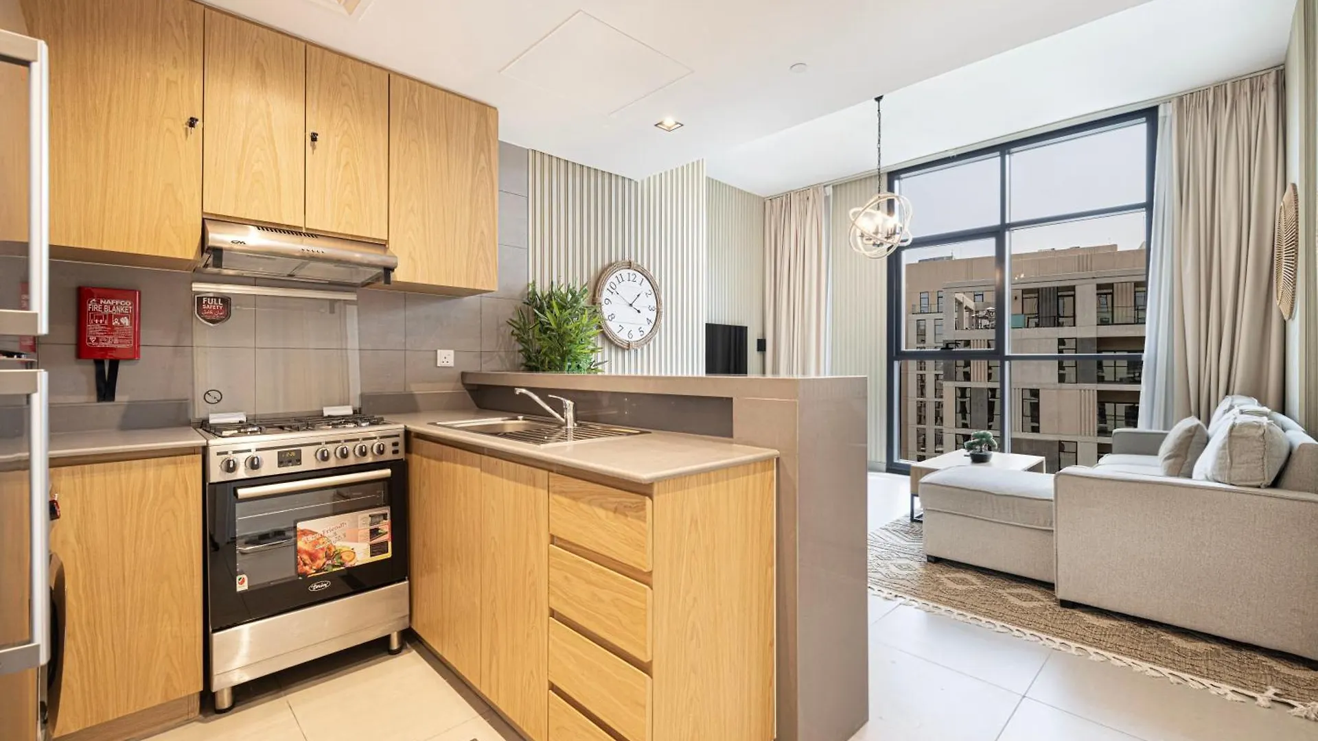 1Br Private Poolview Apartment - Poolside Paradise 沙迦